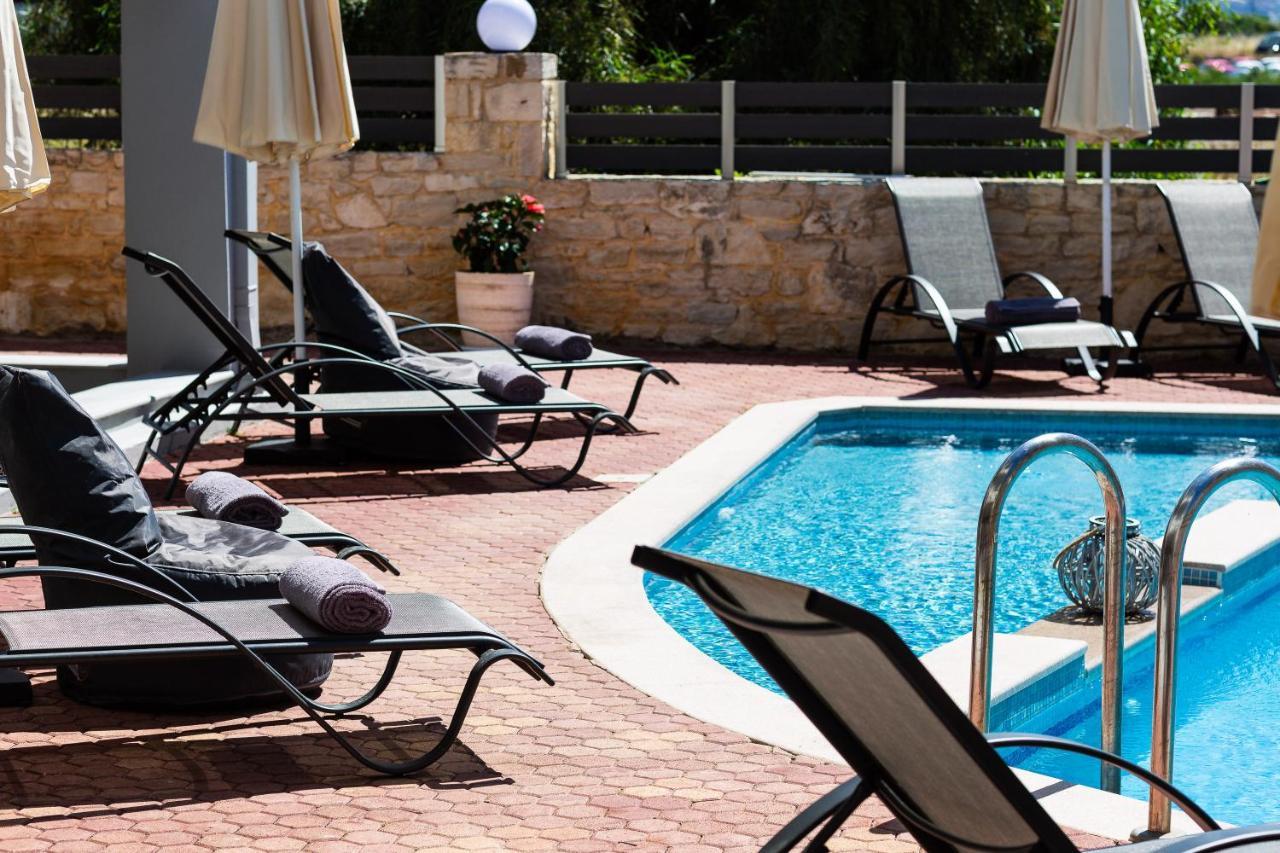 Helena'S Aparthotel , Scaleta Prinos  Bagian luar foto