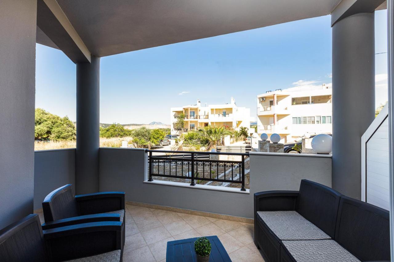 Helena'S Aparthotel , Scaleta Prinos  Bagian luar foto